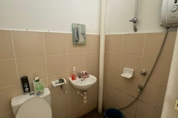 Kulai Senai -Taman Scientax 2 - Double Storey Terrace House