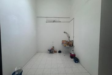 Kulai Taman Putri Kulai -Jalan Sri Putri 公主城第 9 期 🔎 Double Storey Terrace House  -Unblock unitk