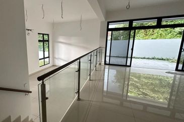 JB Taman Perling -2 Storey Semi D House -Corner Unit