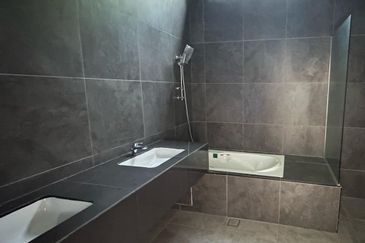 JB Taman Perling -2 Storey Semi D House -Corner Unit