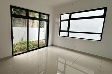 JB Taman Perling -2 Storey Semi D House -Corner Unit