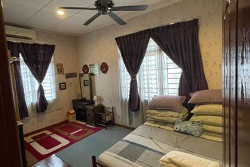 JB -Taman Perling Jalan Layang - Double Storey Semi D