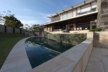 JB Iskandar Puteri.-Ledang Heights - Bungalow House with private pool