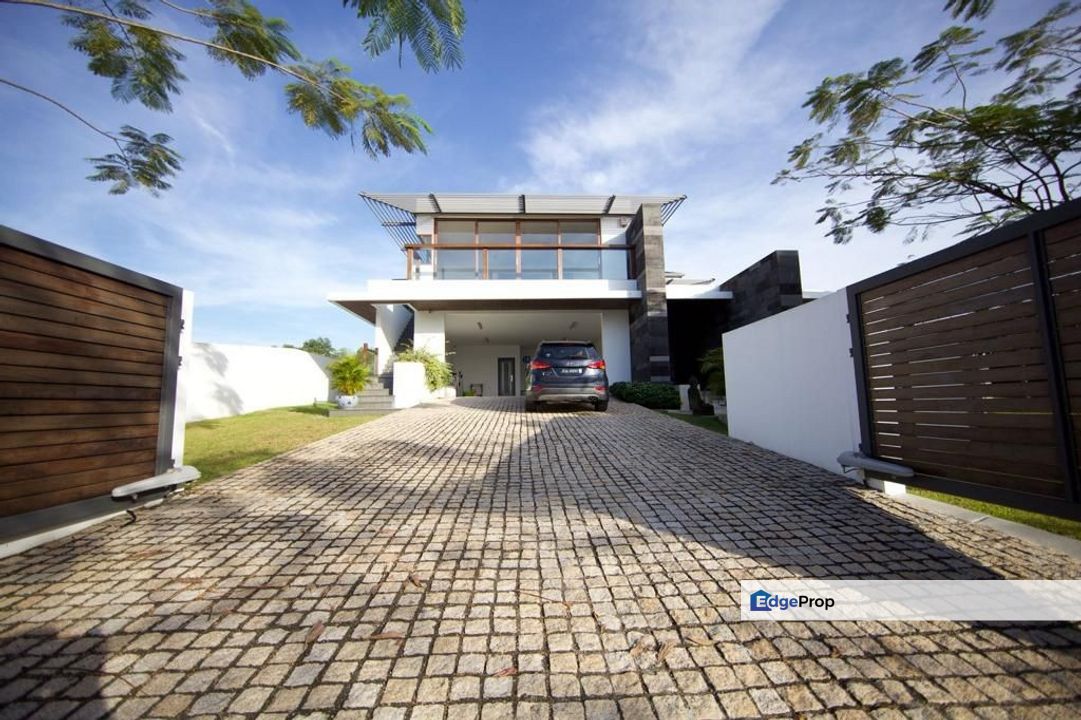 JB Iskandar Puteri.-Ledang Heights - Bungalow House with private pool, Johor, 