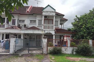 Kulai Bandar Putra -Jln.Nuri -Double Storey Corner lot