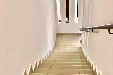 Kulai Bandar Putra -Jalan Camar Alpinia Double Storey House