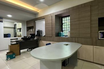 JB Ulu Tiram- Desa Cemerlang  Jalan Canggih -1.5 Storey Terrace Factory