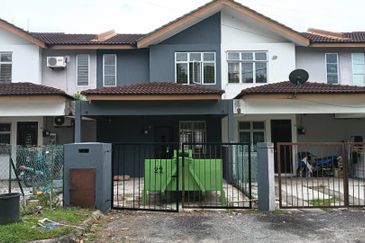 Gelang Patah -Taman Nusantara, Jalan Nusaria -Double Storey Medium Low Cost -4 bedrooms 2bath- Unblock Unit