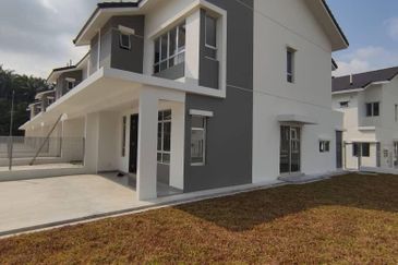 Gelang Patah Tropicana -(Beside Setia Eco Garden & Pulai Mutiara  Brand New  2 storey Terrance house  Corner 