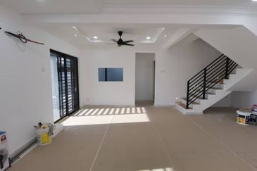 Kulai Indahpura Jalan Teratai Double Storey Corner lot