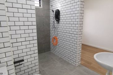 Kulai Indahpura Jalan Teratai Double Storey Corner lot