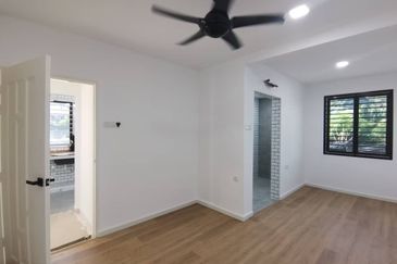 Kulai Indahpura Jalan Teratai Double Storey Corner lot