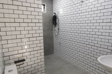 Kulai Indahpura Jalan Teratai Double Storey Corner lot