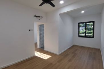 Kulai Indahpura Jalan Teratai Double Storey Corner lot