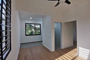 Kulai Indahpura Jalan Teratai Double Storey Corner lot