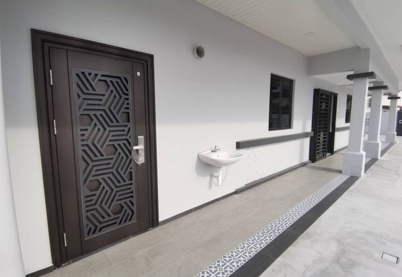 Kulai Indahpura Jalan Teratai Double Storey Corner lot