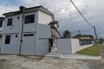 Kulai Indahpura Jalan Teratai Double Storey Corner lot