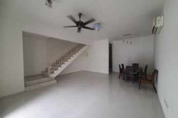 Gelang Patah Taman Nusa Bayu- Double Storey Terrace House