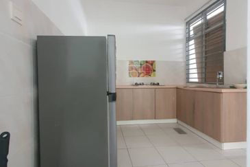 Gelang Patah Taman Nusa Bayu- Double Storey Terrace House