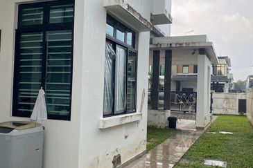 Gelang Patah Nusa Jaya -Nusa Duta 3 ▪️ 2 storey Semi-D
