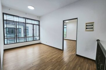 JB Kempas Height- Taman Kempas Indah Kempas Utama ~Double Storey Cluster-Full Loan Cluster 