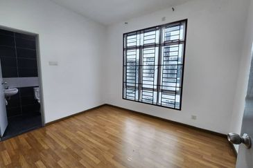 JB Kempas Height- Taman Kempas Indah Kempas Utama ~Double Storey Cluster-Full Loan Cluster 