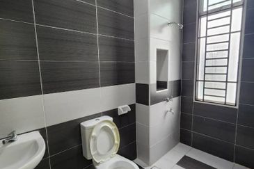 JB Kempas Height- Taman Kempas Indah Kempas Utama ~Double Storey Cluster-Full Loan Cluster 