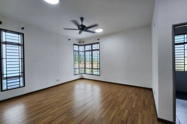 JB Kempas Height- Taman Kempas Indah Kempas Utama ~Double Storey Cluster-Full Loan Cluster 