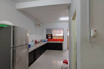Kulai  Bandar Putra /Jalan Kasawari /Double Storey House