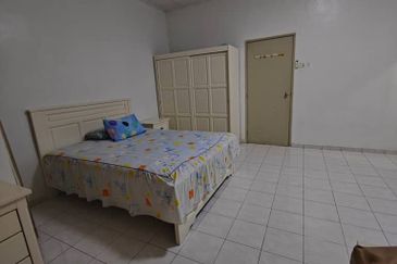 Kulai  Bandar Putra /Jalan Kasawari /Double Storey House