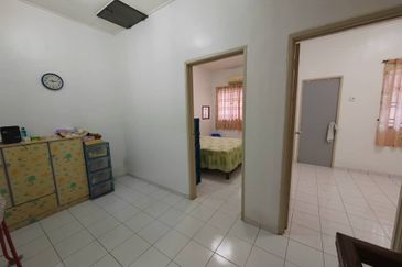 Kulai  Bandar Putra /Jalan Kasawari /Double Storey House