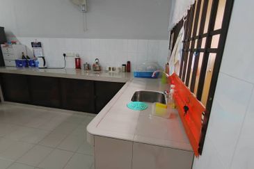 Kulai  Bandar Putra /Jalan Kasawari /Double Storey House