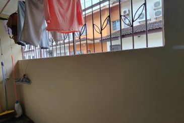 Kulai  Bandar Putra /Jalan Kasawari /Double Storey House