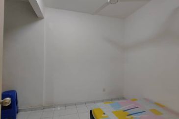 Kulai  Bandar Putra /Jalan Kasawari /Double Storey House