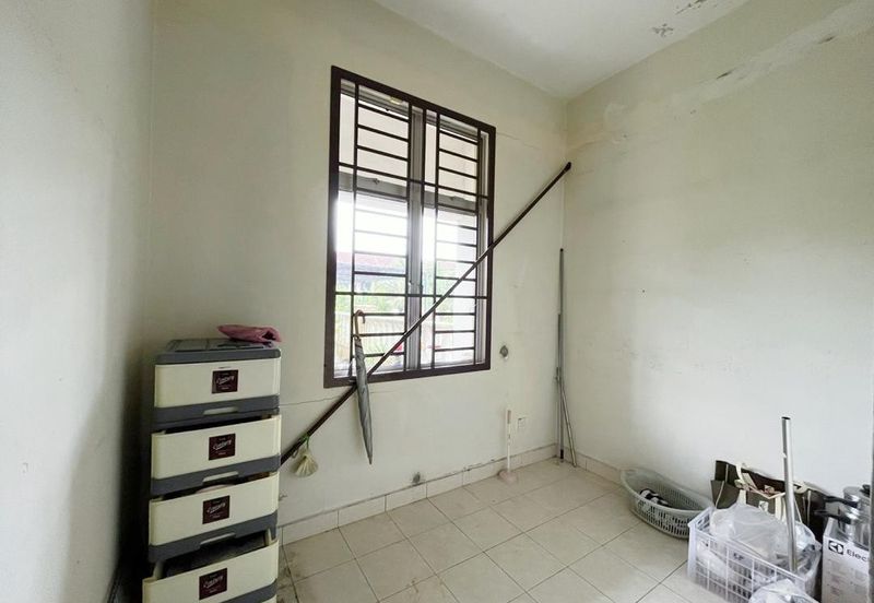 Kulai Bandar Indahpura/ Jalan Cempaka /Double Storey Terrace House Corner lot 