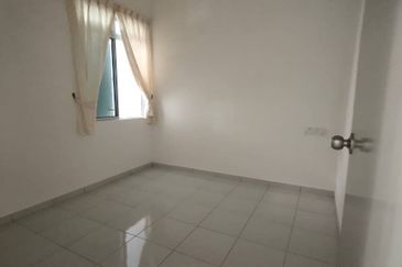 Kulai Bandar Indahpura/ Jalan Sena /Single Storey Terrace/ Unblock Unit