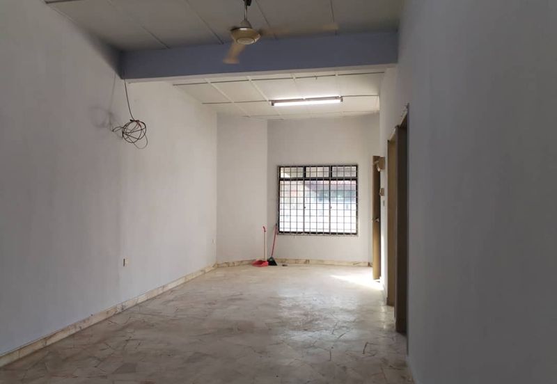 Kulai Taman Putri Kulai /Jalan Sri Putri 1 /single storey terrace house