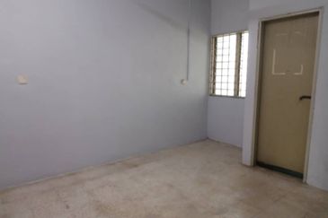Kulai Taman Putri Kulai /Jalan Sri Putri 1 /single storey terrace house