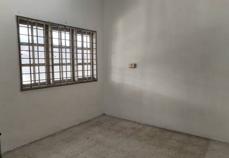 Kulai Taman Putri Kulai /Jalan Sri Putri 1 /single storey terrace house