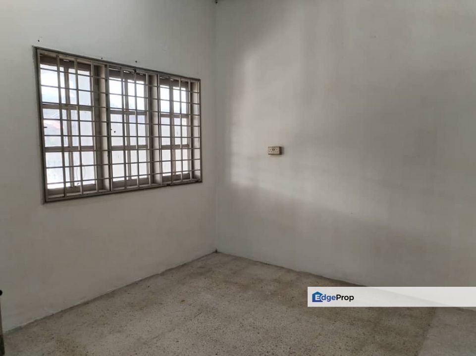 Kulai Taman Putri Kulai /Jalan Sri Putri 1 /single storey terrace house, Johor, Kulai