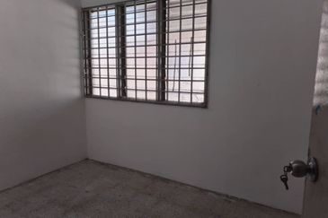 Kulai Taman Putri Kulai /Jalan Sri Putri 1 /single storey terrace house