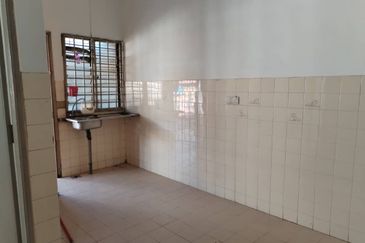 Kulai Taman Putri Kulai /Jalan Sri Putri 1 /single storey terrace house
