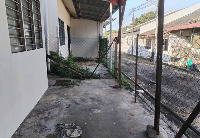 Kulai Taman Putri Kulai /Jalan Sri Putri 1 /single storey terrace house