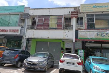 JB Taman Setia Tropika / Double storey shop- 22 x 75