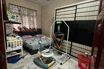 JB  Taman Desa Jaya  -Jalan Danau - Single Storey Terrace House