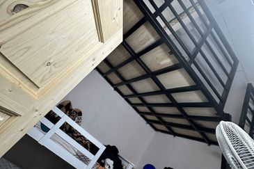 JB  Taman Desa Jaya  -Jalan Danau - Single Storey Terrace House