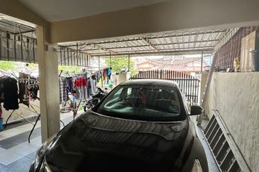 JB  Taman Desa Jaya  -Jalan Danau - Single Storey Terrace House