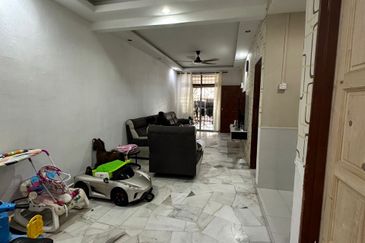 JB  Taman Desa Jaya  -Jalan Danau - Single Storey Terrace House