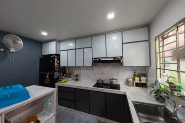 Gelang Patah /Jalan Nusaria 5 @ Taman Nusantara ▪️ Double Storey Medium Cost House