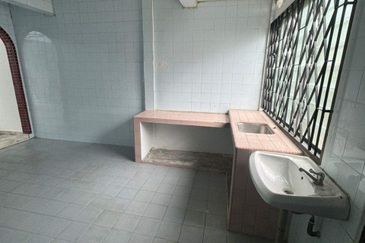 Skudai Selesa Jaya -Jalan Silat Gayung- Double Storey Low Cost